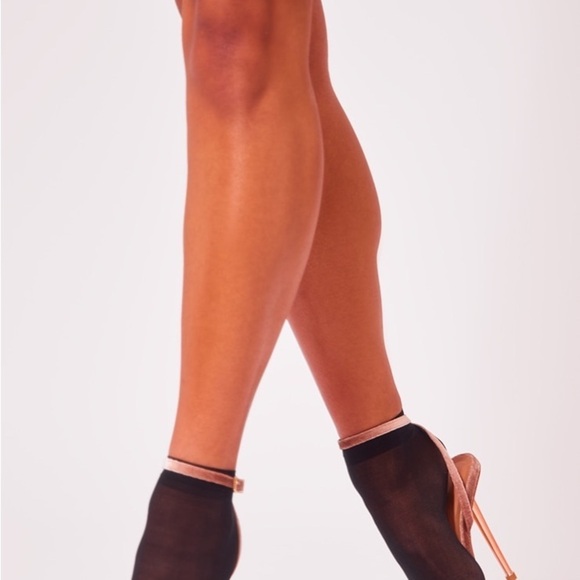 Pretty Little Thing• Silver Grey Velvet Point Toe Heeled Sandals - Picture 4 of 5